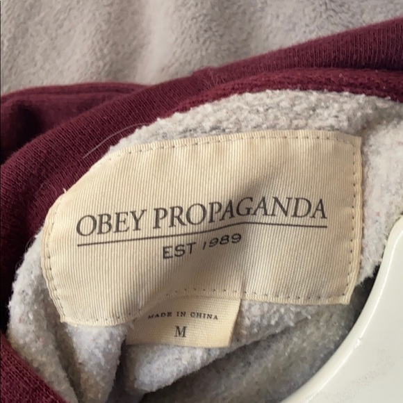 Obey Propaganda Sweatshirt - Picture 2 of 2